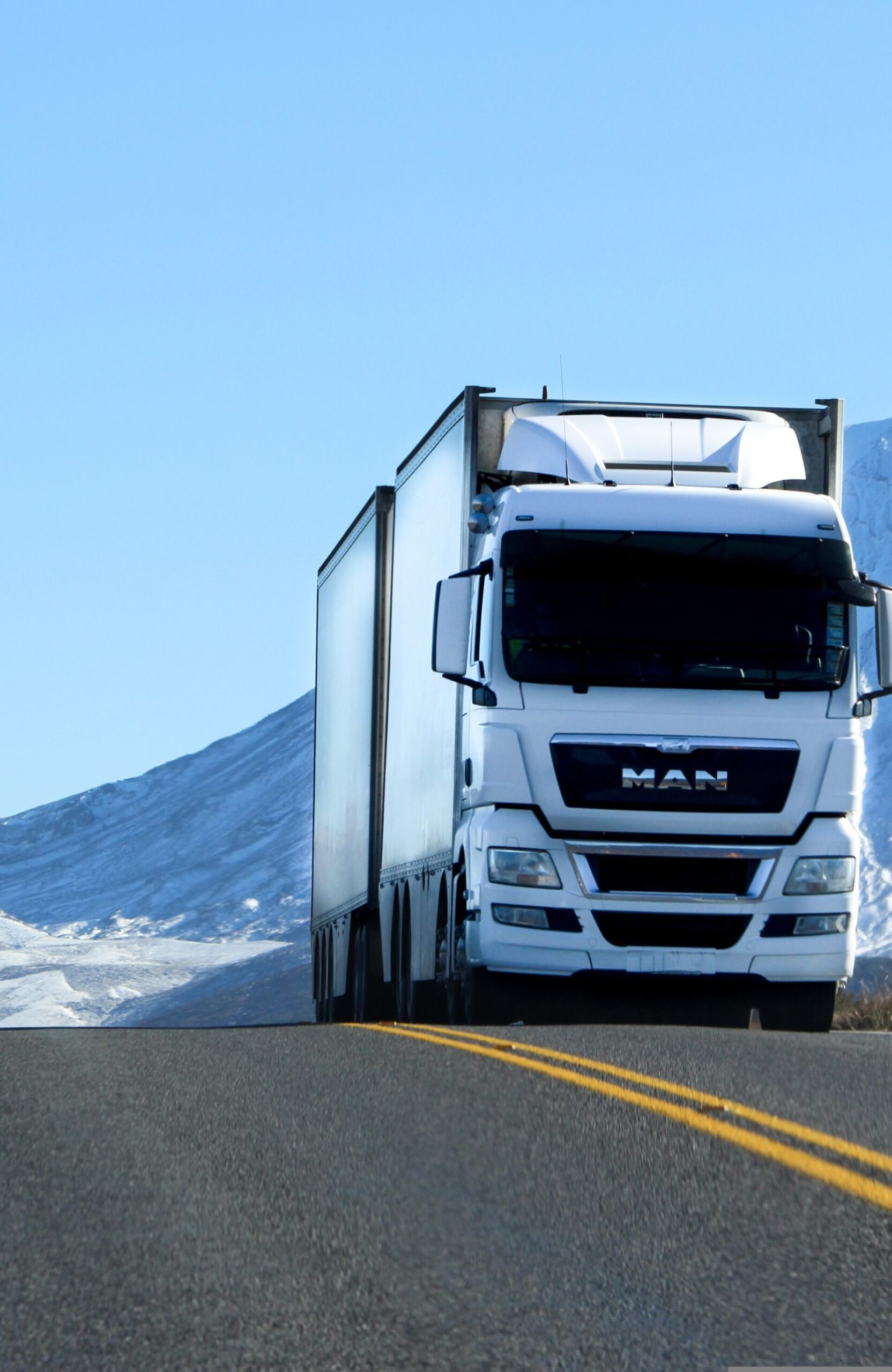 truck-2407264 truck-2407264